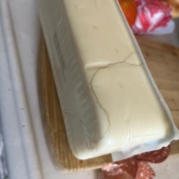 Peynirde Kıl Tespiti Ve Hijyen Sorunu