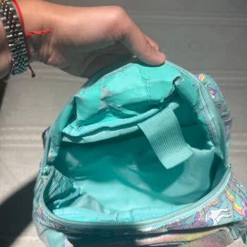 Smiggle Okul Çantası İç Astarı Hızla Parçalandı, Mağaza Kullanıcı Hatası İddia Ediyor