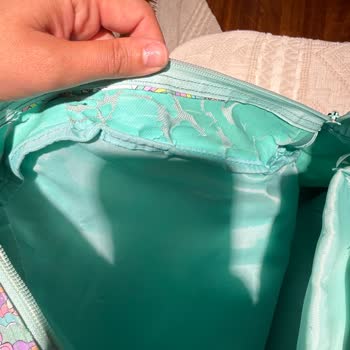 Smiggle Okul Çantası İç Astarı Hızla Parçalandı, Mağaza Kullanıcı Hatası İddia Ediyor