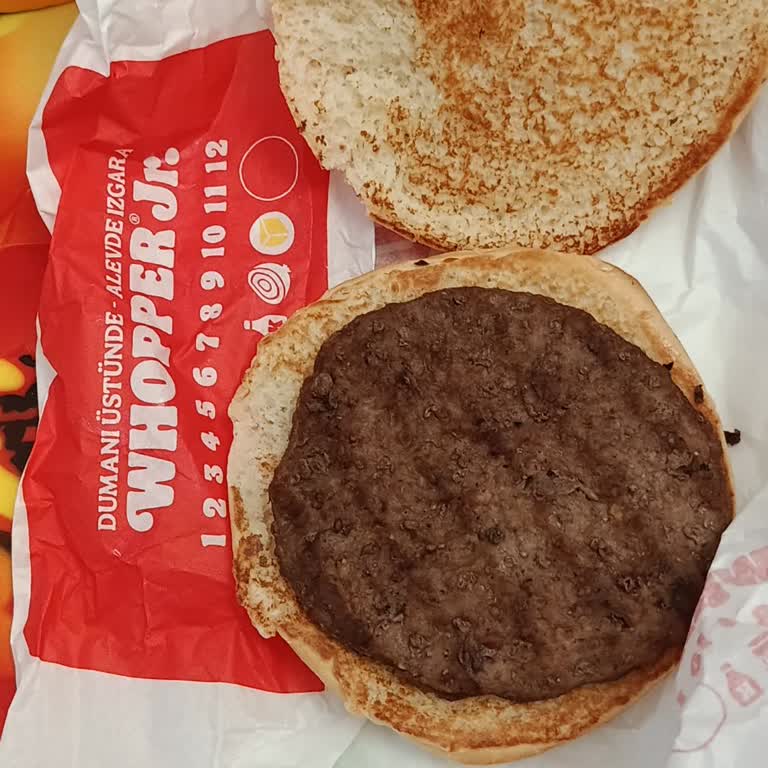 Eksik Malzemelerle Gelen Whopper Jr. İçin Ücret İadesi Talebi