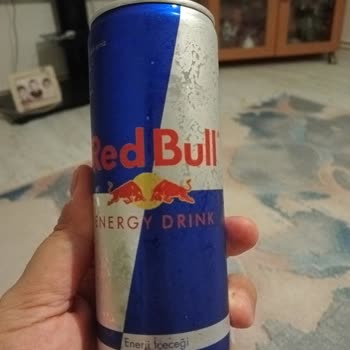 Migros Yalova’da Bozulmuş Red Bull Enerji İçecekleri Çocuklara Verilemez Ve Sağlık Riski