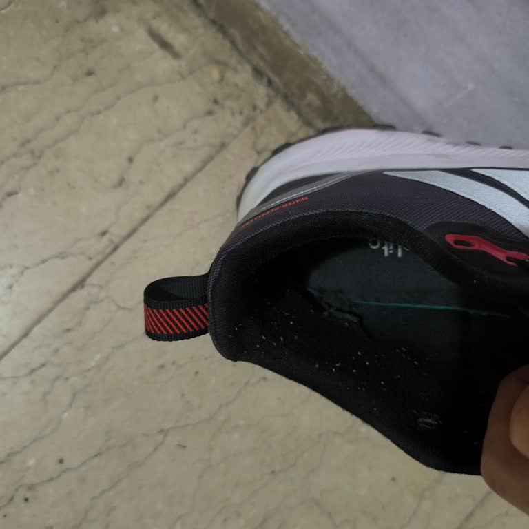 Adidas Runfalcon 5 TR Kısa Sürede Deforme, Kullanıcı Hatası Olarak Değerlendirildi