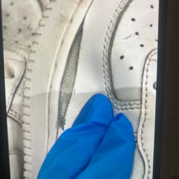 Nike Ayakkabısının Tabanı Kesildiği İçin Tam İade Talebi