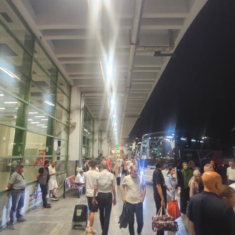 Rötar Bildirimi Yapılmadı, Yolcular Bilgisiz Ve Stresli Bırakıldı