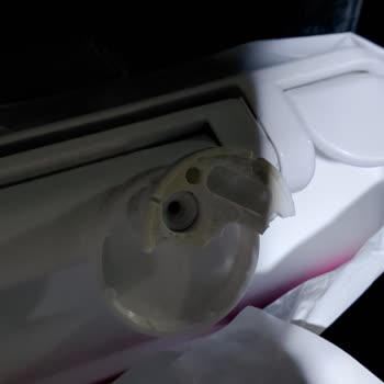 Creavit Klozet Kapağının Kırılan Aparatı İçin Yedek Parça Talebi