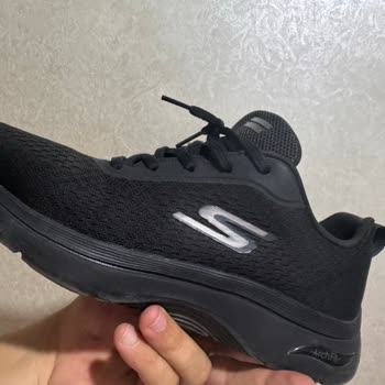 Ayıplı Skechers Arch Fit Ayakkabıda 2 Ayda Hızlı Aşınma Ve Yırtılma