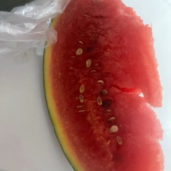Kuşbaşı Et Eksik, Ananas Dilimsiz Ve Karpuz Bozuk Gönderildi; Müşteri Hizmetlerinden Cevap Gelmedi