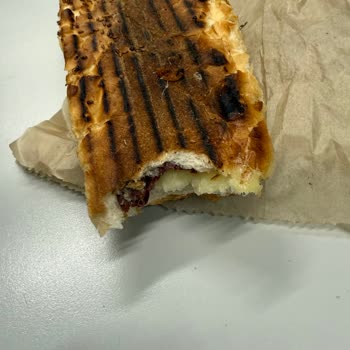 İptal Talebim Cevapsız, Kuru Tost Ve Eritilemeyen Kaşar