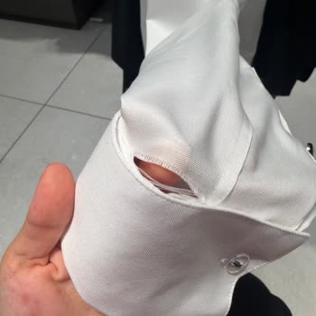 Tadilatı Hatalı Smokin, Yırtık Gömlek Ve Stokta Olmayan Ayakkabı Sorunu
