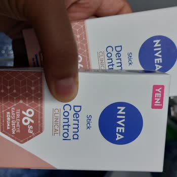 Kırılma Ve Beyaz Pullanma Sorunu Nedeniyle Nivea Stik Deodorantın Değişimini Talep Ediyorum