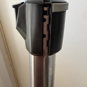 Miele Torbasız Süpürge Bağlantı Parçasının Kırılması Ve Garanti Kapsamında Yedek Parça Talebi