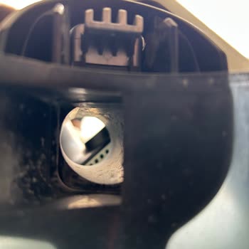 Bosch Süpürge Toz Haznesi Kapak Parçasının Kaybolması Ve Ücretsiz Yedek Talebi