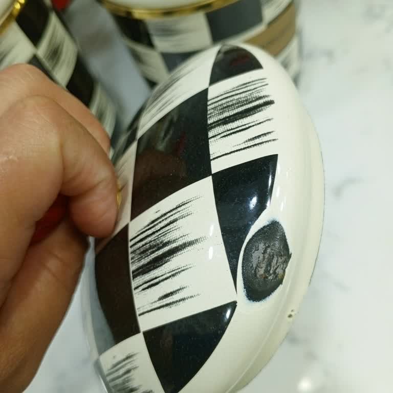 Emaye Kaplamalı Baharat Kapağındaki Çözülme Ve Kırılganlık Şikayetim