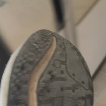 Adidas Ayakkabıda Kısa Sürede Açılma Sorunu Ve Değişim Reddi