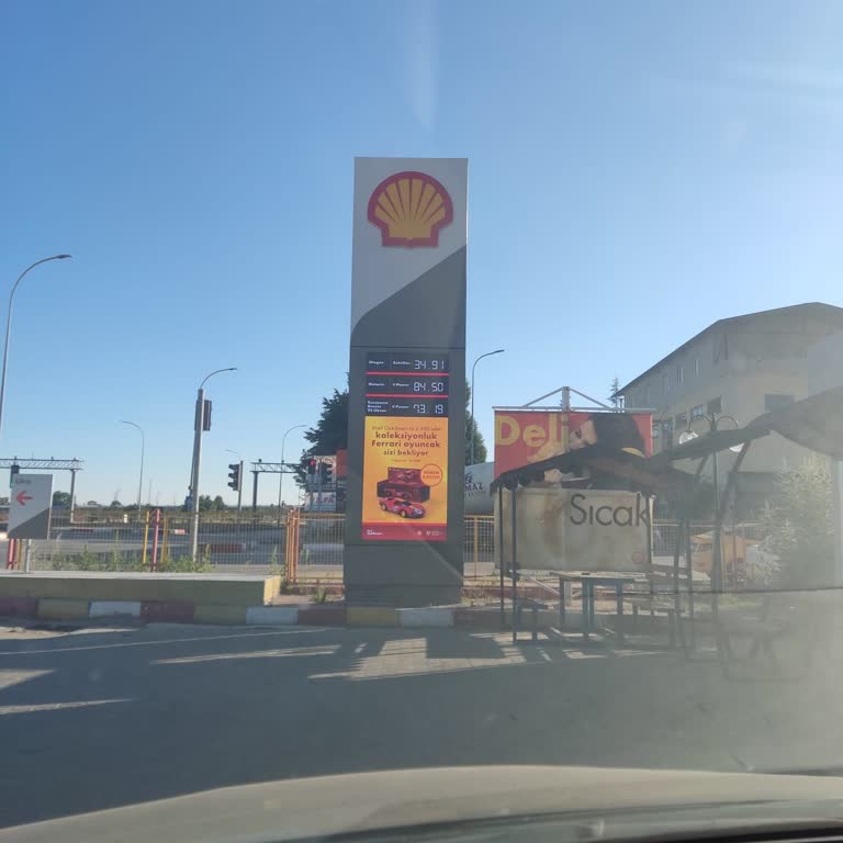 Zam Öncesi Shell İstasyonunda Benzin Yok