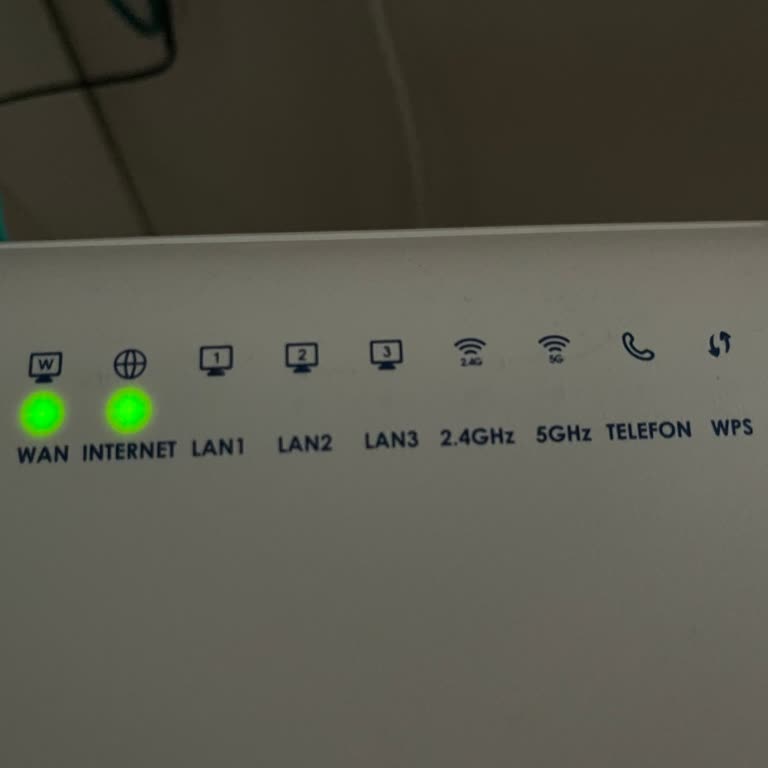 İki Hafta Süreyle İnternet Kesintisi Ve Haksız Cayma Ücreti Talebi