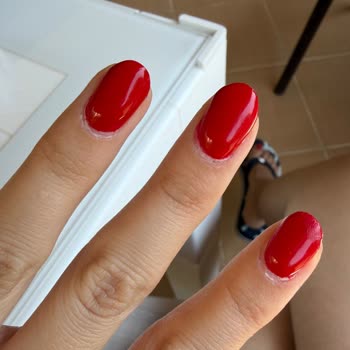 Kalıcı Oje Bir Haftada Soyuluyor, Renk Seçenekleri Sınırlı, 1000 TL İadesi Talep Ediyorum