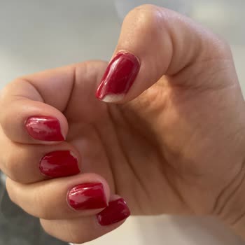 Gülsüm Çetin Beauty Salon Tırnaklarımda Soyulmalar Başladı