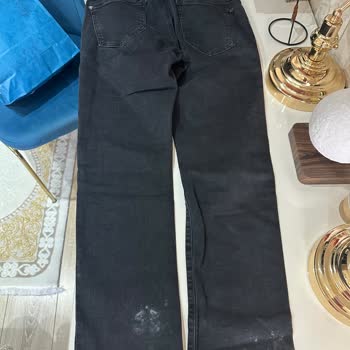 Mavi Pantolon Tek Yıkamada Ayıplı Grimsi Renk Ve Lekeler Ücret İadesi Talebi