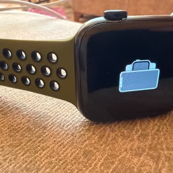 Apple Watch SE 2 Ana Kart Arızası Ve Ücretsiz Onarım Talebi