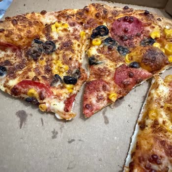 Domino’s Pizza’da Saç Teli Bulunması Ve Ücret İadesi Talebi