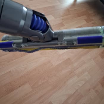Dyson V15 Süpürge Başlık Şeridi 1 Yıl İçinde Kopması Ve Müşteri Hizmetlerinin Yetersizliği