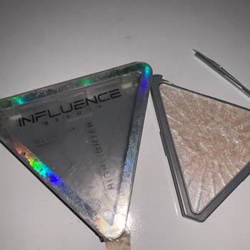İnfluence Beauty Üçgen Aydınlatıcıda Açma Zorluğu Ve Hızlı Bozulma