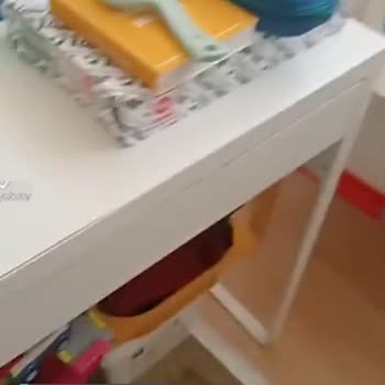 IKEA Çalışma Masasında Açılma