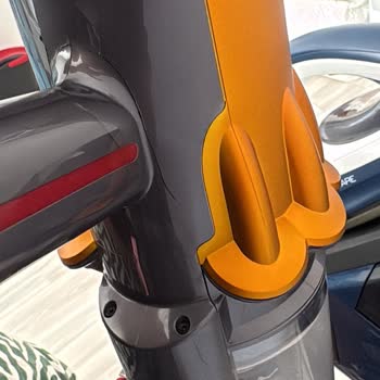 Garanti Kapsamında Olmasına Rağmen Dyson V12 Çatlaması İçin 6.599 TL Ücret Talebi