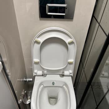 Vitra Klozet Ve Duş Başlığında Garanti Reddi Ve Yetersiz Servis Şikayeti