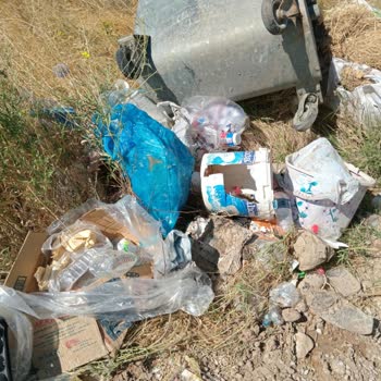 Kırşehir Kervansaray Mahallesi 2525. Sokakta Kanalizasyon Eksikliği Ve Çöp Toplama İhmal Ediliyor