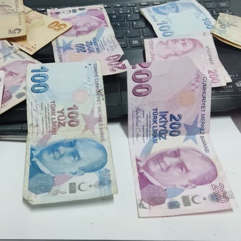 Ziraat Bankası Tali Şubesinde Hasarlı Para Değişimi Reddedildi, Müşteri Mağdur Oldu