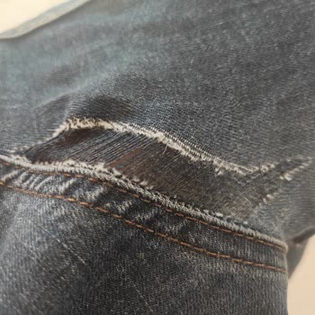 DeFacto Pantolonunda Dikiş Açıldı, Garanti 90 Gün Sonrası Reddedildi