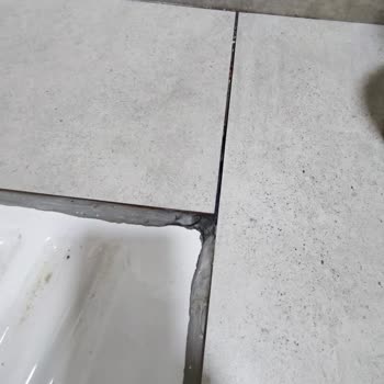 Yetersiz Temizlik Ve Porçöz Yanlış Kullanımıyla Dairede Oluşan Zarar