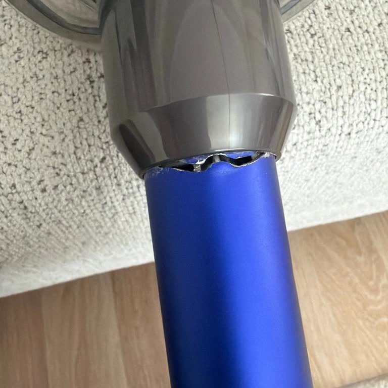 Dyson V10 Borusu Kısa Sürede Çatladı Ve Garanti Dışı Bırakıldı