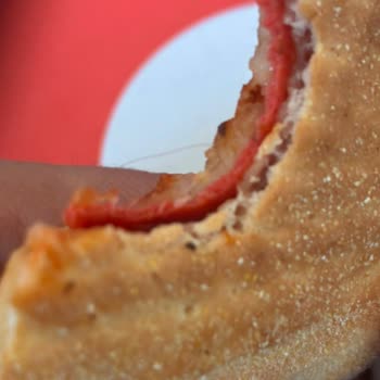 Domino's Pizzasında Saç Benzeri Yabancı Madde Ve Yanıtsız Şikayet