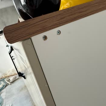 Minar Mobilya Mutfak Dolabı Montajı Sırasında Banyo Seramiği Patlatıldı