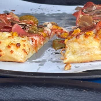 Domino’s Efesus Şubesinde Çiğ Hamurlu Pizza Ve Çözüm Reddi
