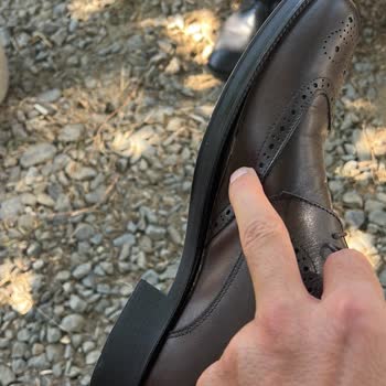 Kifidis'in Anatomik Ayakkabısının İlk Kullanımda Topuk Koptu Ve Tabanı Açıldı