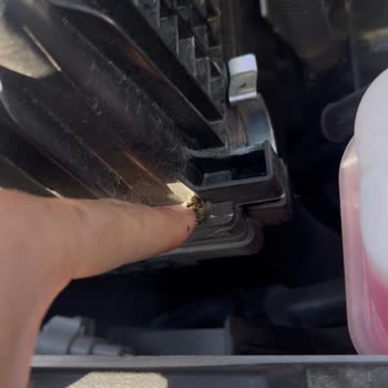 Otopark Çarpması Ve Eksik Periyodik Bakım Nedeniyle Güven Kaybı Ve Ücretsiz Tam Onarım Talebi