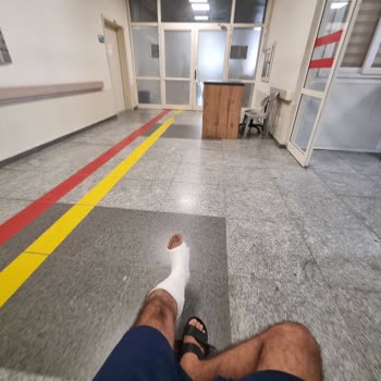 Arsi Hotels Asansörün Yere Çakılması Sonucu Ayak Bileğim Çatladı Sorumluluk Almıyor