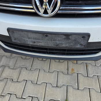 Long Beach Otel Otoparkında Araç Hasarı Ve Plaka Çalınması İhmal Edildi
