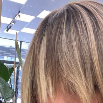 Rast Hair Make Up Studio Özensiz İş Yaptı!