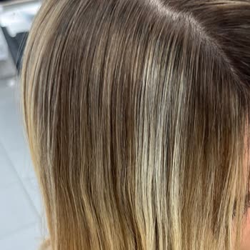 Rast Hair Make Up Studio Özensiz İş Yaptı!