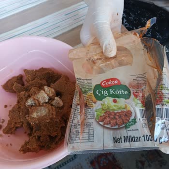 A101 Erkilet Osmangazi Şubesinde Çiğ Köfte Paketi İçinde Sert Beyaz Yabancı Parçalar