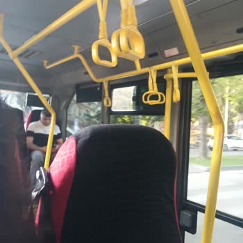 25 Numaralı Hatta Klima Açılmıyor, Şoförlerin Kapatması Yolcuları Sağlıksız Bırakıyor