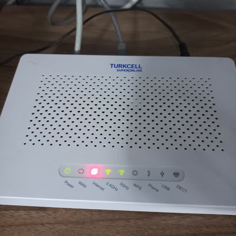 Sürekli İnternet Kesintileri Ve Bilgilendirme Eksikliği Hakkında Acil Çözüm Talebi