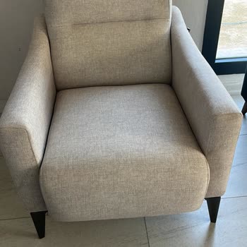 Kırık Ayak Ve Yırtık Kumaşlı Koltukta Değişim Talebi