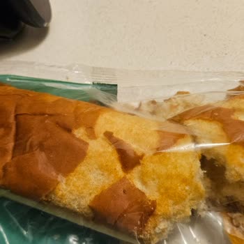 Migros Hemen'den Bayat Ve Açık Paketli Ekmek, Müşteri Hizmetleri Çözüm Sunmadı