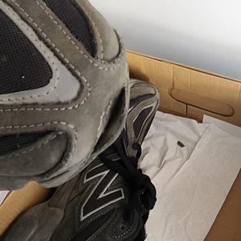 Sneaks Up'tan New Balance Ayakkabısında Altı Ay Önce Açılma Ve Garanti Reddi